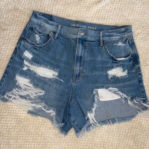 American Eagle-Highest Rise 90’s Boyfriend Shorts